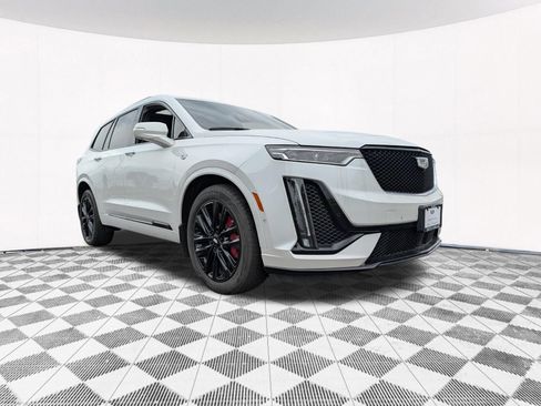 Certified 2024 Cadillac XT6 Sport w/ LPO, Onyx Lite Package AWD/4WD image 21