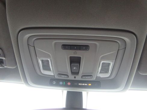 Used 2020 Chevrolet Silverado 1500 LT Trail Boss image 38