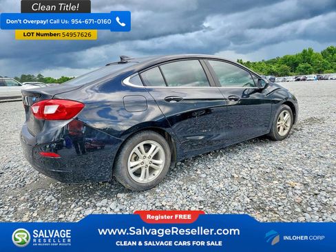 Used 2017 Chevrolet Cruze LT w/ Leather Package FWD image 4