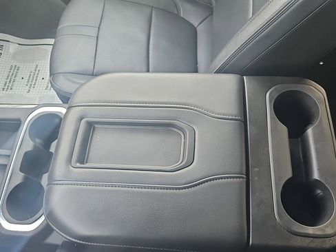 Used 2021 Chevrolet Silverado 1500 High Country w/ Technology Package image 9