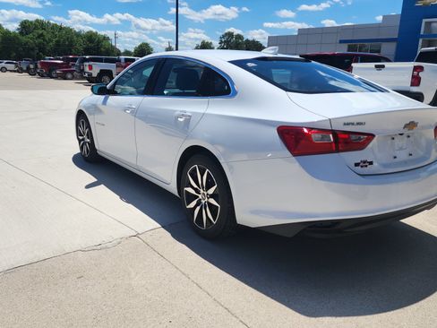 Used 2016 Chevrolet Malibu LT w/ Leather Package FWD image 7