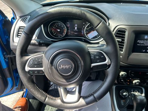 Used 2018 Jeep Compass Latitude w/ Popular Equipment Group AWD/4WD image 15