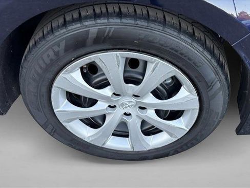 Used 2024 Toyota Corolla LE image 9
