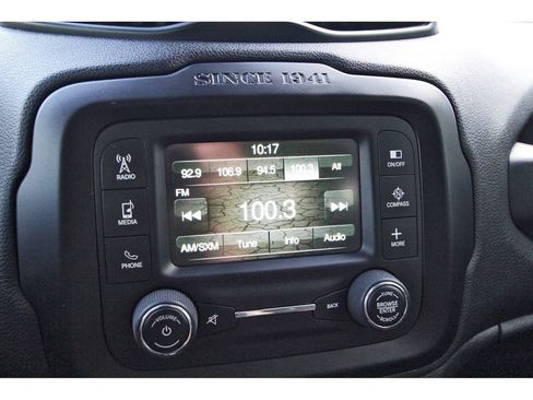Used 2015 Jeep Renegade Latitude AWD/4WD image 26