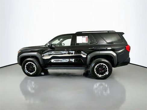Used 2025 Toyota 4Runner TRD Off-Road image 5