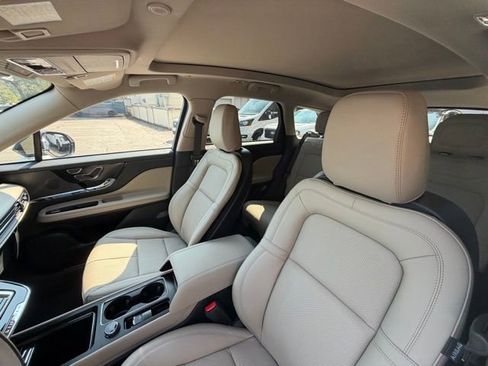 New 2025 Lincoln Corsair Grand Touring image 11