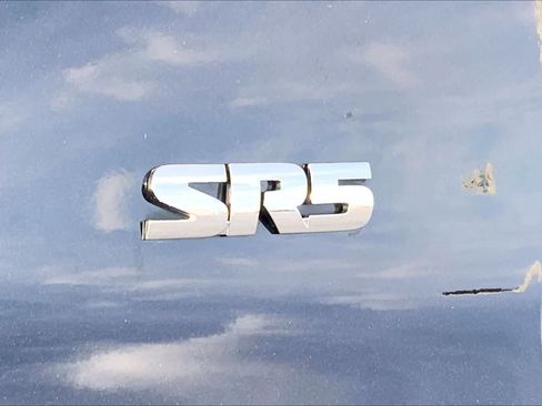 Used 2019 Toyota 4Runner SR5 image 10