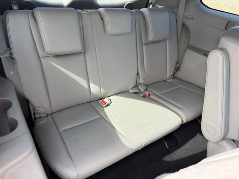 Used 2019 Toyota Highlander Limited image 10