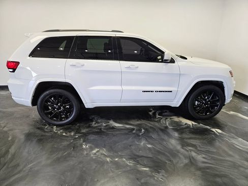 Used 2021 Jeep Grand Cherokee Altitude AWD/4WD image 20