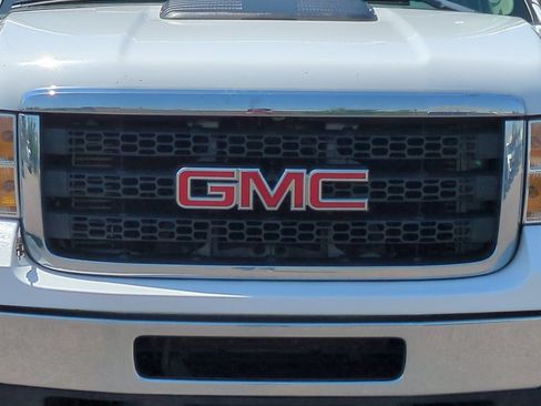 Used 2011 GMC Sierra 2500 SLT w/ SLT Convenience Package AWD/4WD image 42