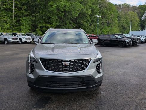 Used 2023 Cadillac XT4 Luxury w/ Cold Weather Package AWD/4WD image 2
