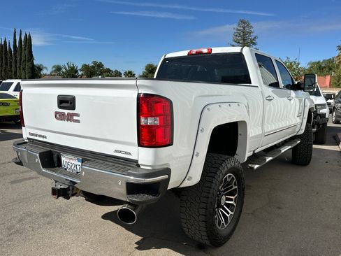 Used 2018 GMC Sierra 2500 SLT w/ Duramax Plus Package image 5