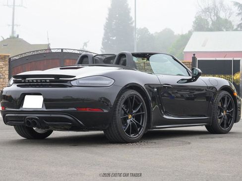 Used 2025 Porsche 718 Boxster image 8