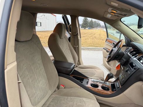 Used 2010 Buick Enclave CX w/ Driver Confidence Package image 29