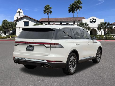 Used 2024 Lincoln Aviator Reserve w/ Elements Package Plus RWD image 2