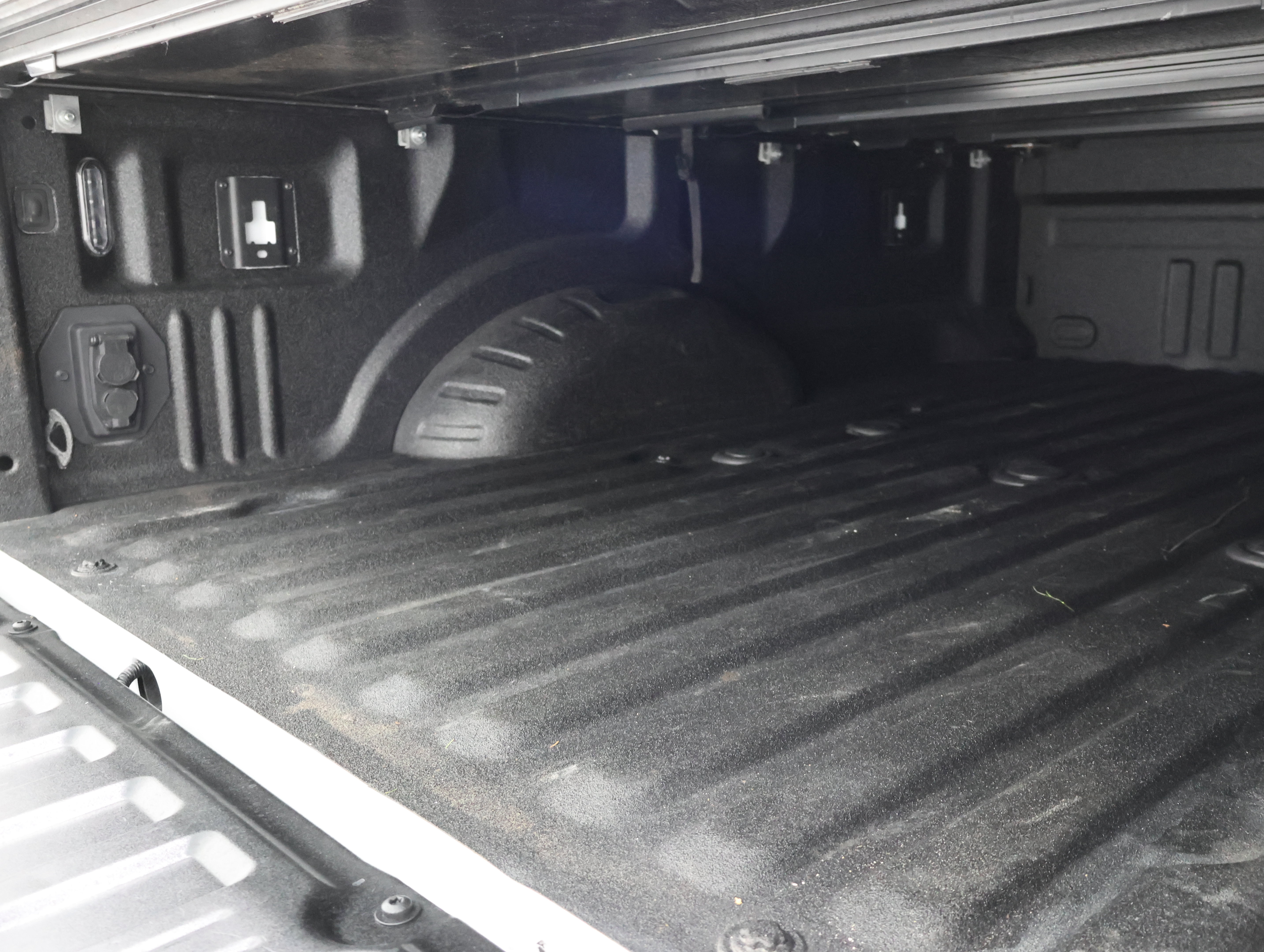 Used 2024 Ford F350 Lariat w/ Sport Appearance Package AWD/4WD image 5