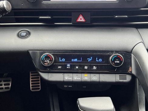 Certified 2025 Hyundai Elantra Sport FWD image 32