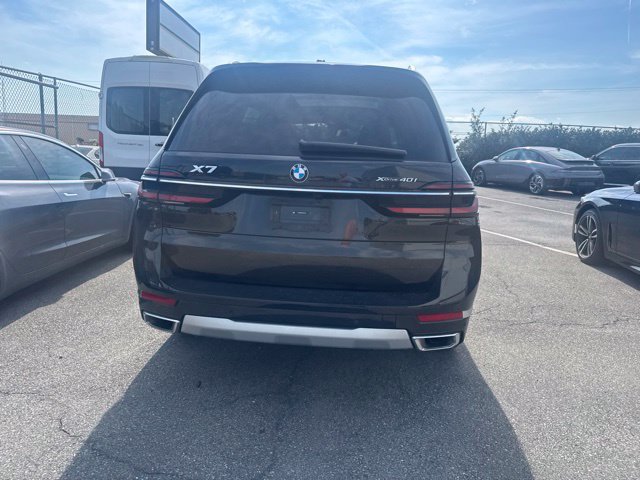 Certified 2026 BMW X7 xDrive40i w/ Premium Package AWD/4WD image 11