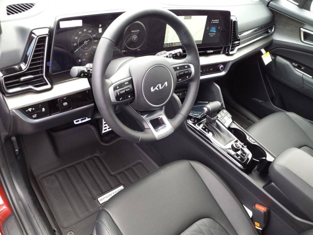 Used 2025 Kia Sportage X-Pro AWD/4WD image 11