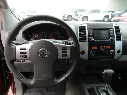 Used 2016 Nissan Frontier SV w/ SV Value Truck Package RWD image 14