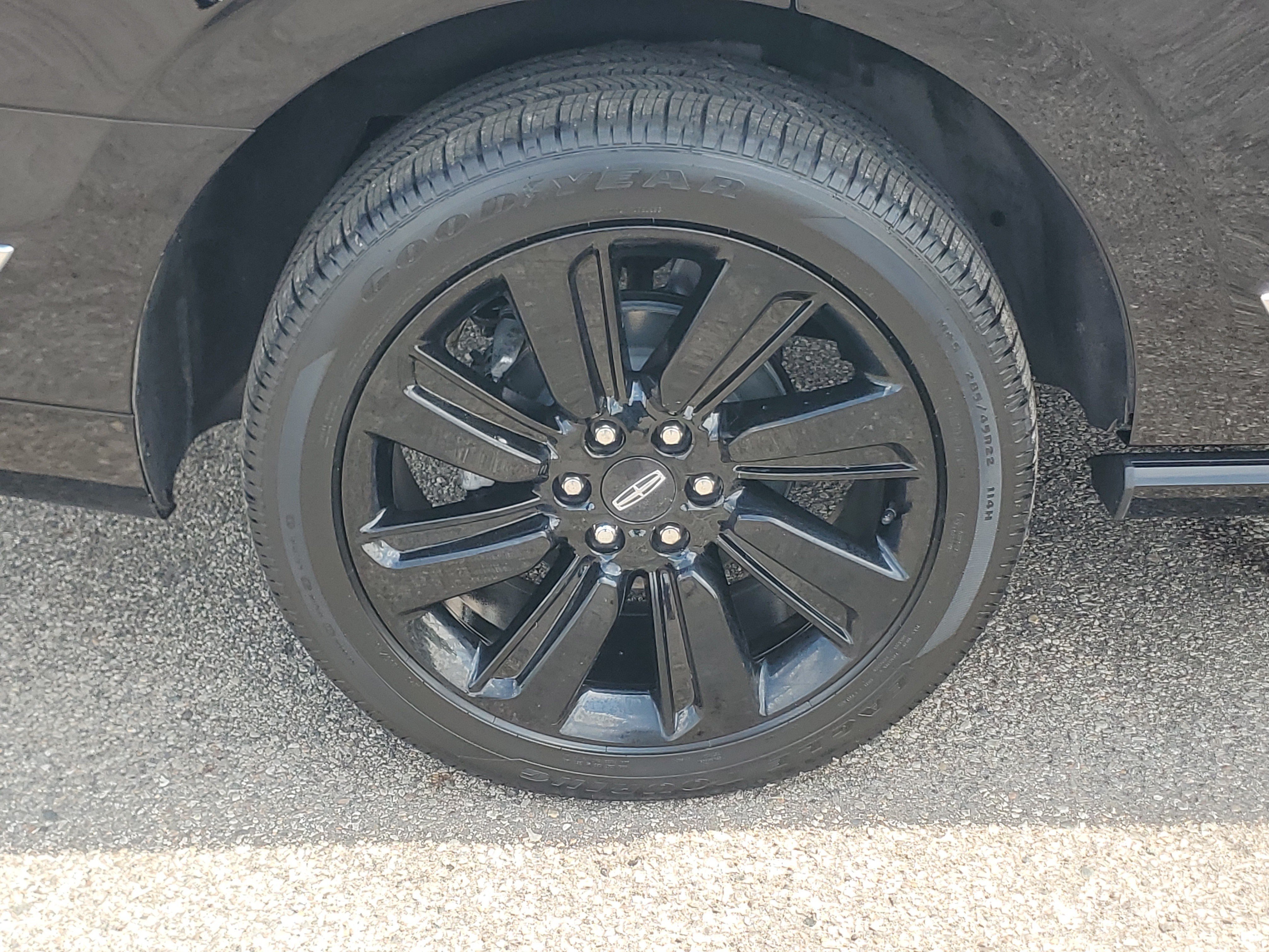 Certified 2023 Lincoln Navigator Reserve AWD/4WD image 7