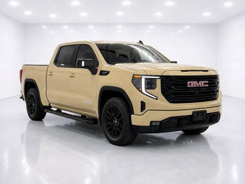 Used 2023 GMC Sierra 1500 Elevation w/ Elevation Premium Package AWD/4WD image 7