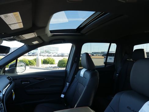 New 2026 Honda Ridgeline Black Edition image 23