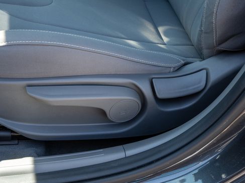 Used 2023 Hyundai Elantra SEL w/ Convenience Package FWD image 30