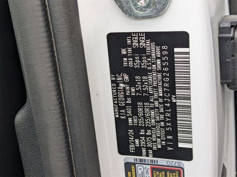 Used 2024 Kia Sorento S image 44