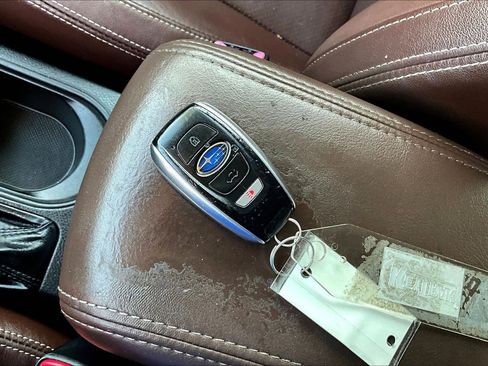 Used 2018 Subaru Forester 2.5i Touring AWD/4WD image 10