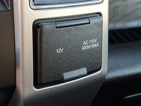 Used 2018 Ford F150 Platinum w/ Equipment Group 701A Luxury image 28