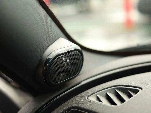 Used 2020 MINI Cooper Clubman S w/ Premium Package image 28