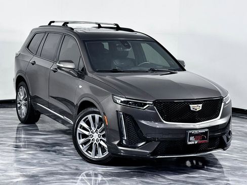 Used 2020 Cadillac XT6 Sport image 3