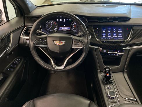 Used 2020 Cadillac XT6 Premium Luxury image 14