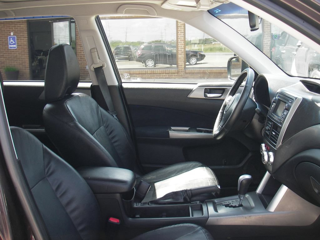 Used 2013 Subaru Forester 2.5X Limited AWD/4WD image 31