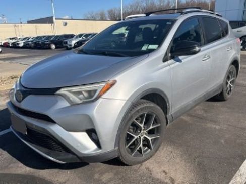 Used 2016 Toyota RAV4 SE w/ Advanced Technology Package image 1