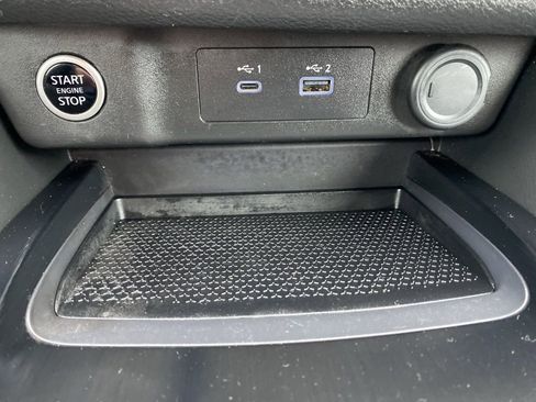 Used 2023 Nissan Rogue S image 28