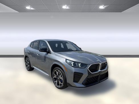 Used 2025 BMW X2 M35i image 6