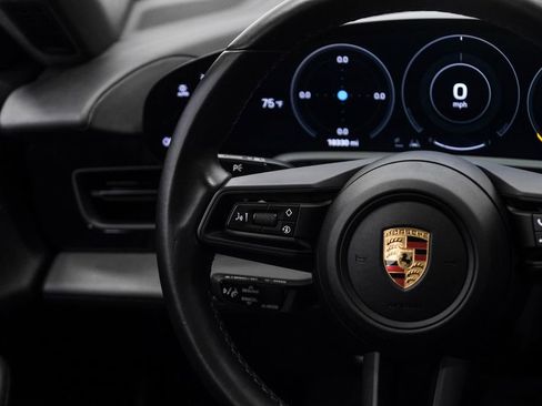 Used 2023 Porsche Taycan 4 Cross Turismo image 23