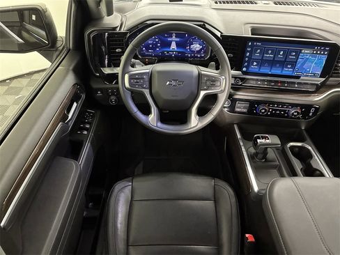 Used 2025 Chevrolet Silverado 1500 RST w/ Z71 Off-Road Package image 11