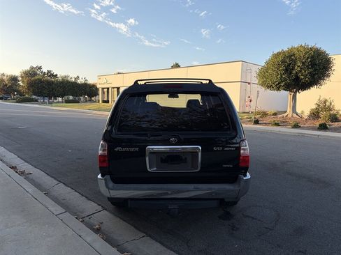 Used 2002 Toyota 4Runner SR5 w/ Leather Trim Pkg AWD/4WD image 5