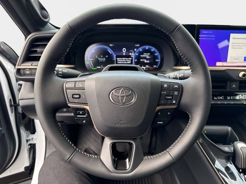 New 2026 Toyota Crown Platinum AWD/4WD image 28