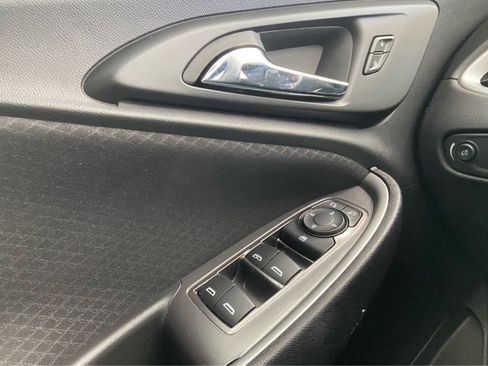 Used 2023 Chevrolet Malibu LT image 30