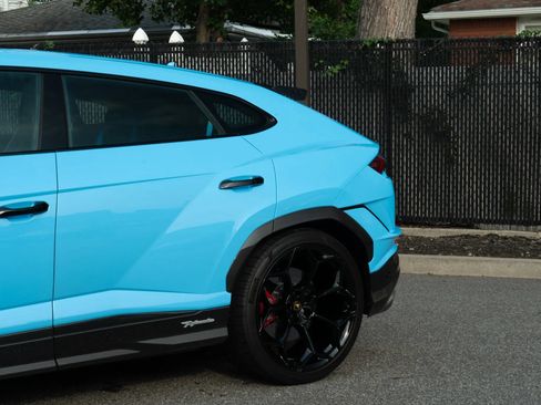 Used 2024 Lamborghini Urus Performante AWD/4WD image 49