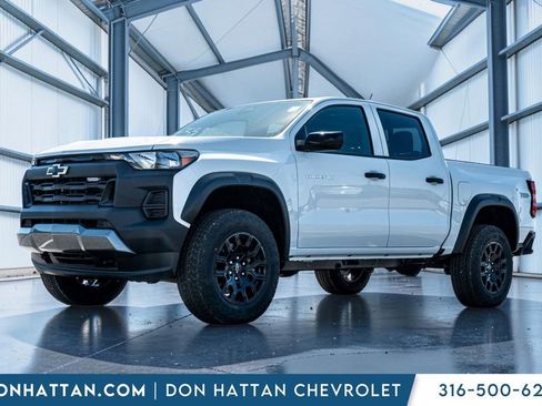 New 2026 Chevrolet Colorado Trail Boss AWD/4WD image 1