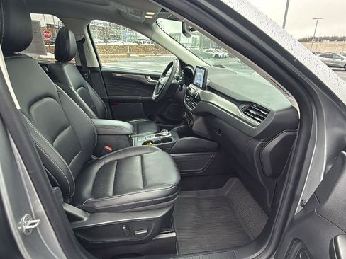 Used 2022 Ford Escape Titanium AWD/4WD image 17