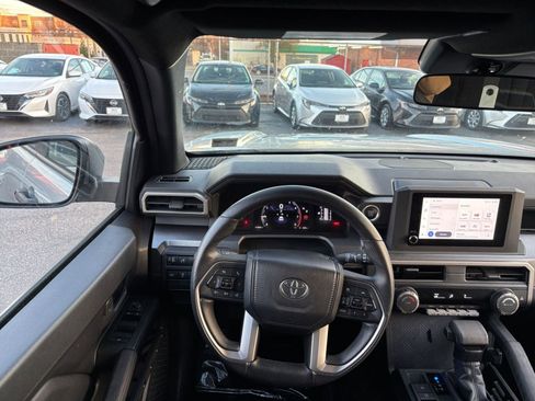 Used 2025 Toyota 4Runner SR5 image 34