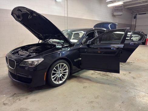Used 2015 BMW 740Li image 9