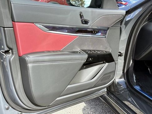 New 2026 BMW 740i image 17