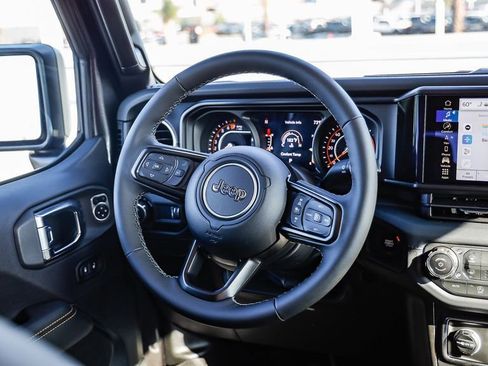 New 2025 Jeep Gladiator Sport w/ Premium Package image 16